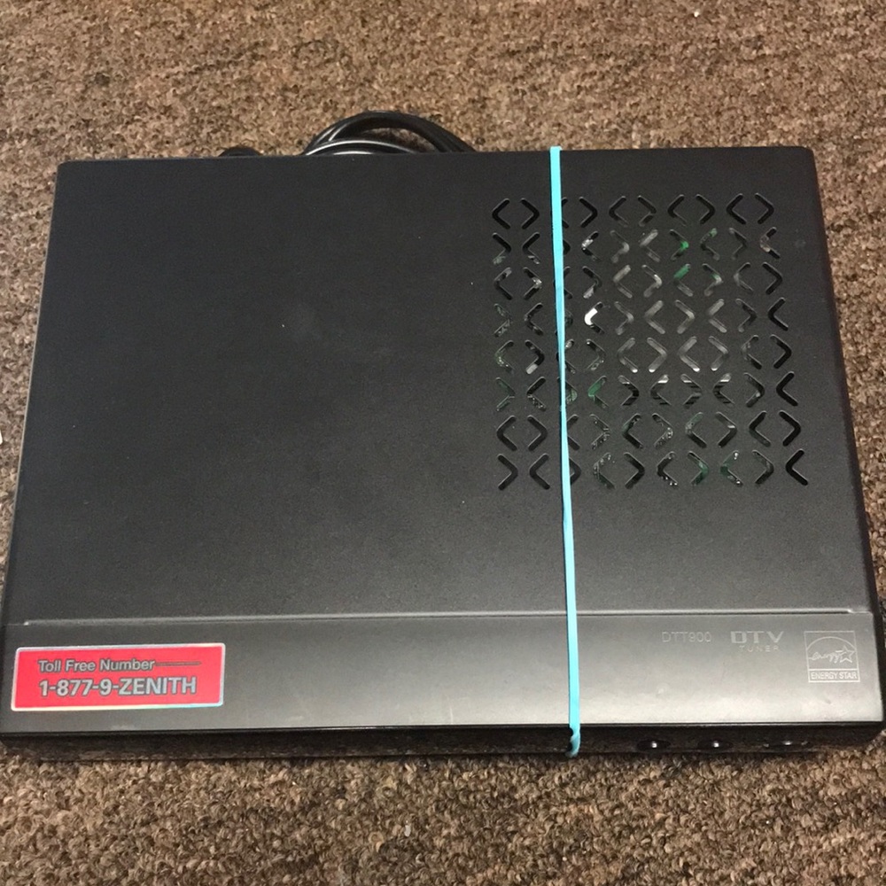 zenith DTV tuner model no DTT900